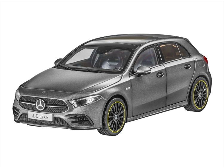 MODEL 1:18  Mercedes-Benz A-KLASA W177, nowy wersja Dealer Norev