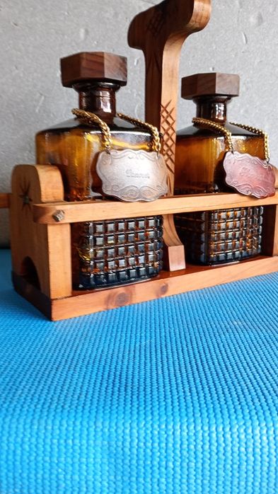 Ozdobny mini barek, karafki