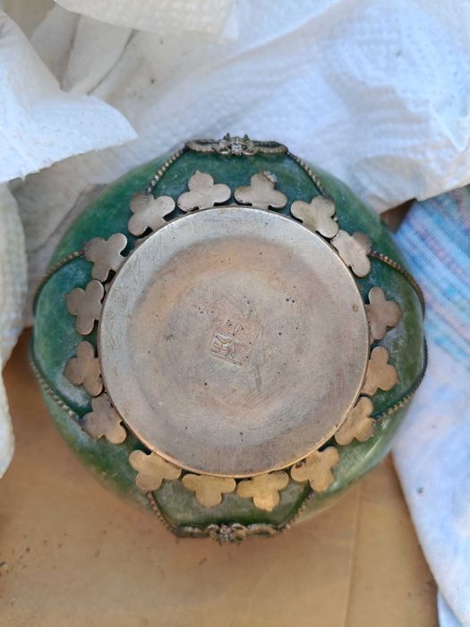 Misa jadeitowa z metalową nakładką z dynastii Qing