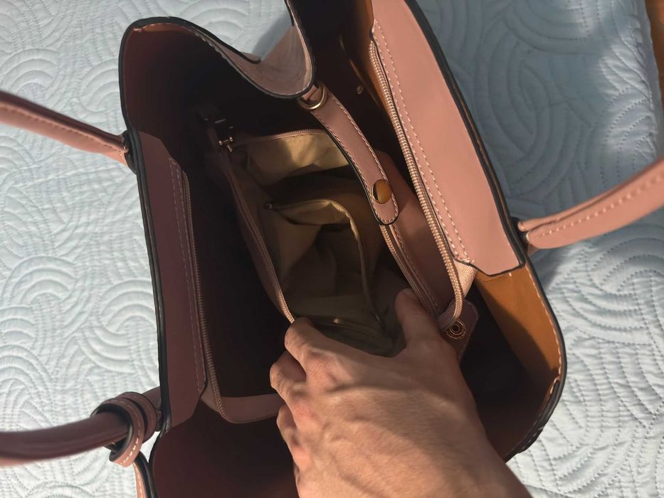 Mala Senhora rosa c/bolsas