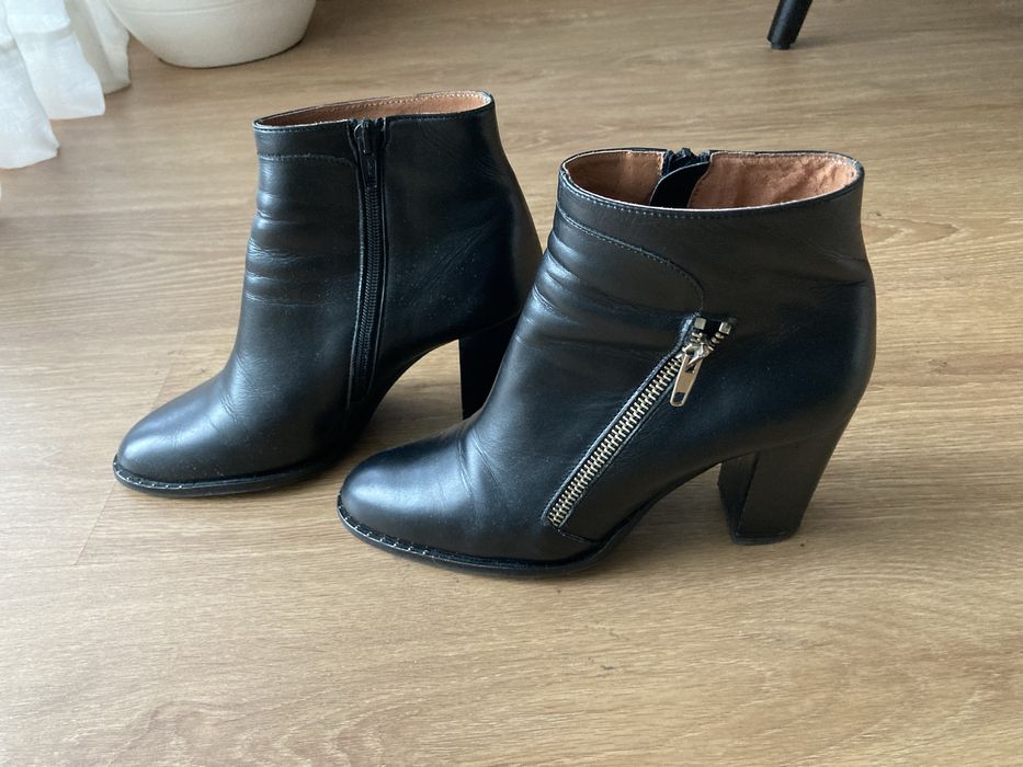 Botas Sofia Costa em muitobom estado, usadas poucas vezes.