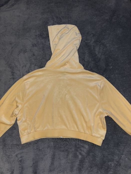 welurowa krótka bluza