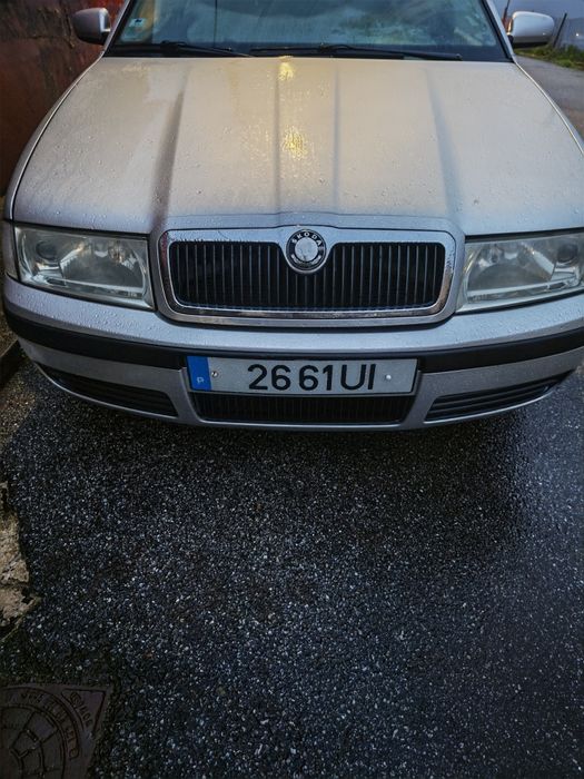 Skoda Octavia 1.6 Gasolina