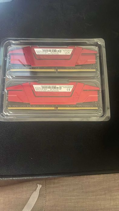 G.Skill DDR4 de 16 GB em caixa nunca usadas