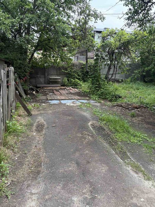 Продам полдома в Дарнице