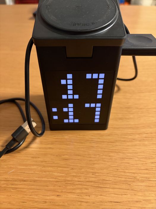 Ładowarka indukcyjna 5w1 VINNIC  jak nowa!