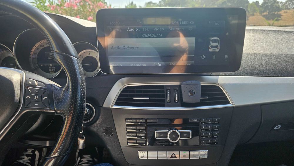 Mercedes-Benz C220
