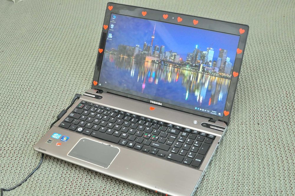 Игровой ноутбук Toshiba 850 (Core i7/ 8Gb/500Gb/ video 2Gb)