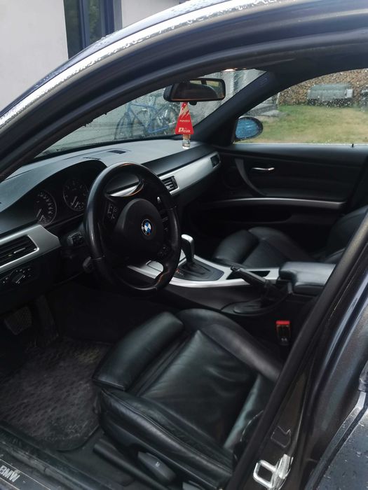 BMW E90 330d 2005