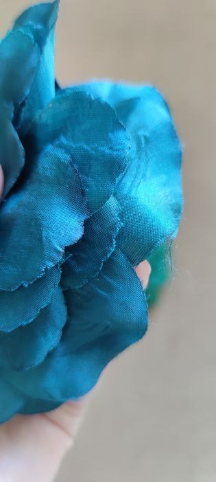 Zestaw 3 x broszki lub wsuwki ozdoby do włosów kwiaty Primark Opia