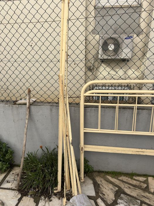 Cabeceira de cama em ferro – solteiro – cor creme