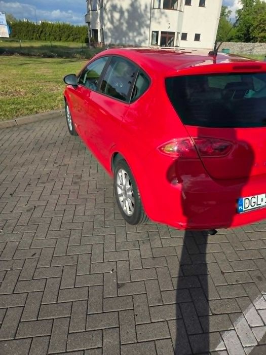 samochód osobowy seat leon