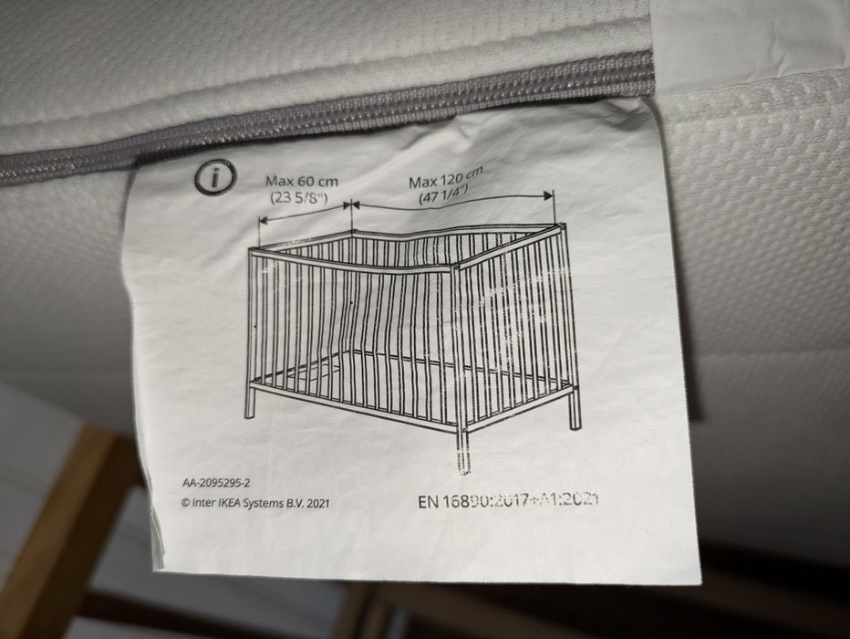 Cama de grades com colchão