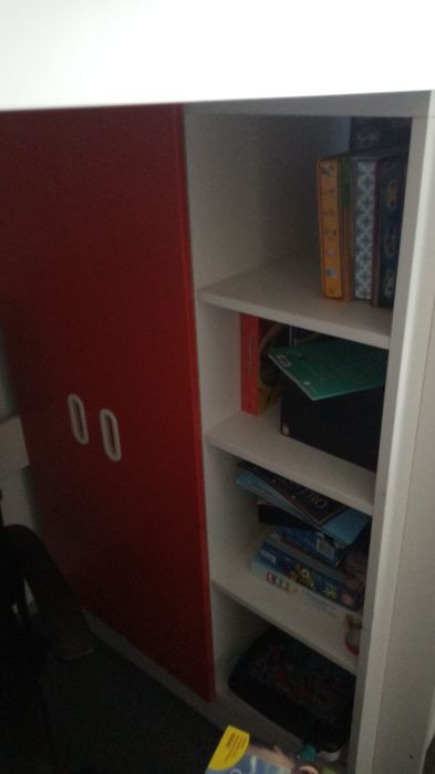 Beliche com secretária e roupeiro para quarto..
