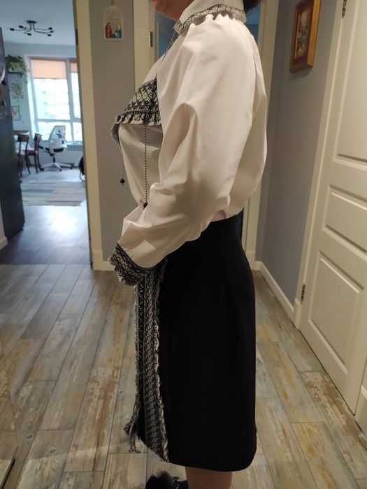 Вишитий костюм вишиванка+ спідниця вишита 46-48 рр