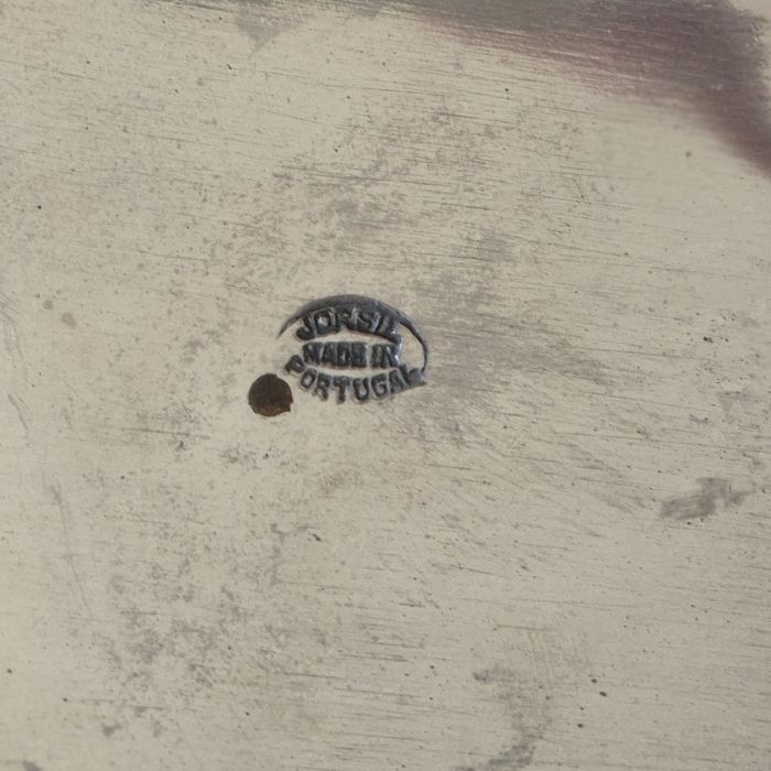 Bandeja octagonal em metal 53x39 e par de castiçais de 19cm