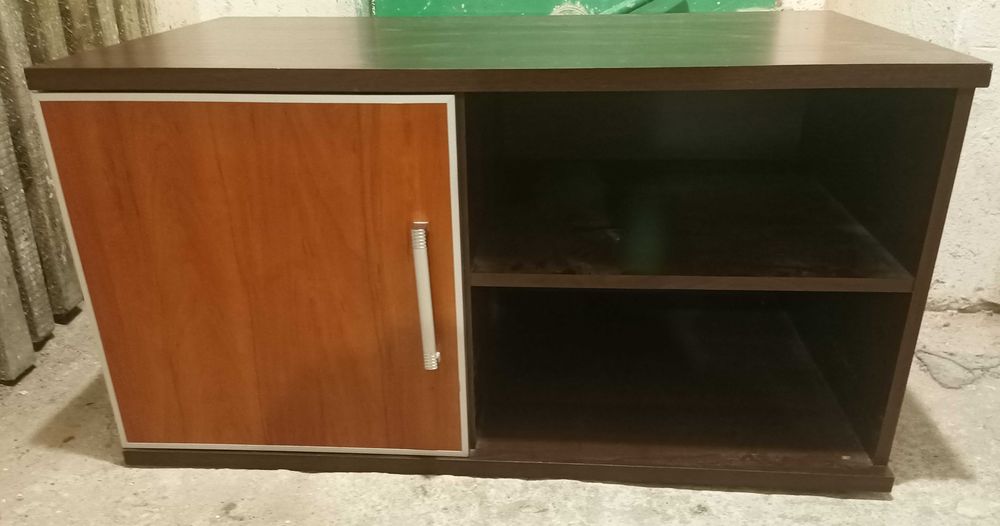 Oddam w dobre ręce szafkę