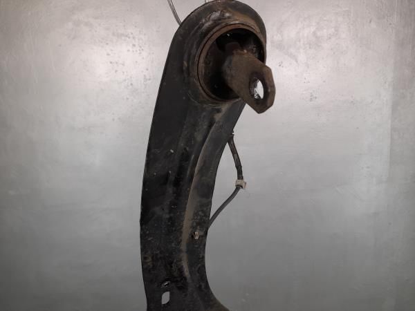 Braço de suspensão trás esquerdo MAZDA 3 (BK)