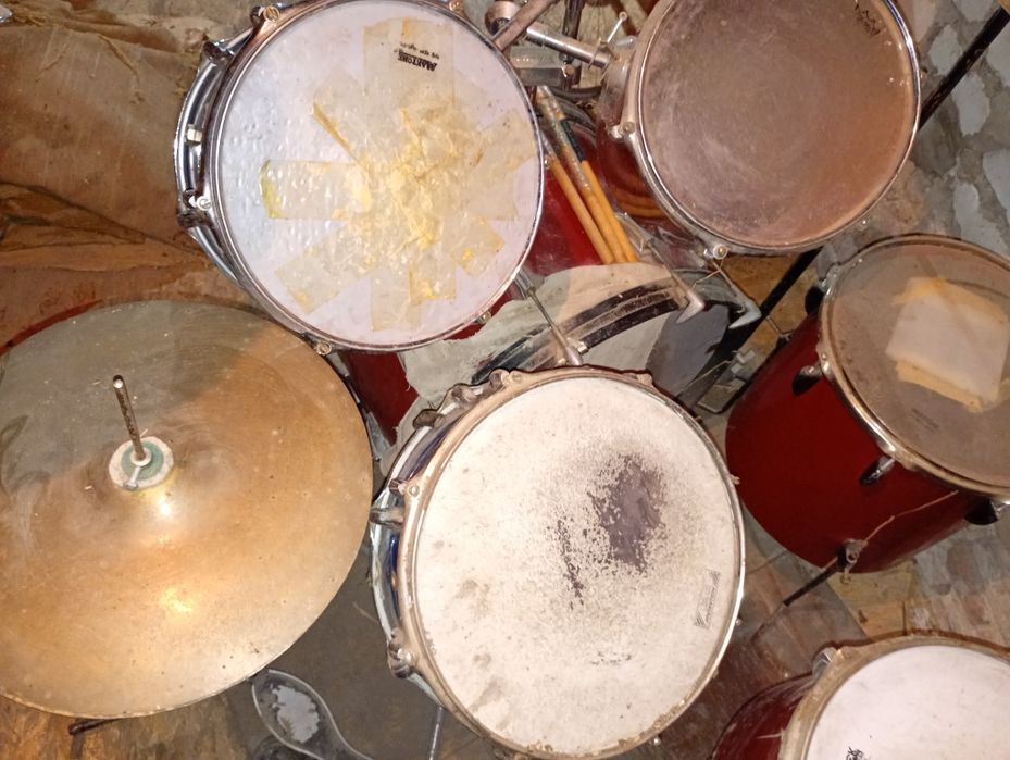 Барабани установка Аматі