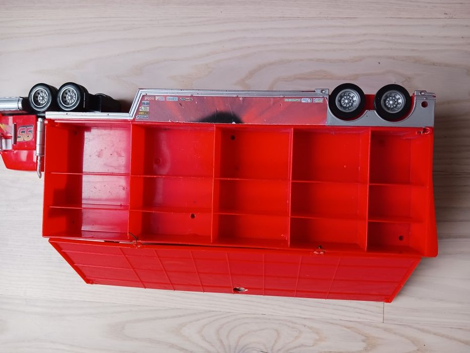 Samochód Maniek Transporter z bajki auta