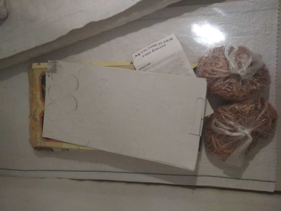 Конструктор- модель (см.фото) Matchbuilder Matchstick Model Kit