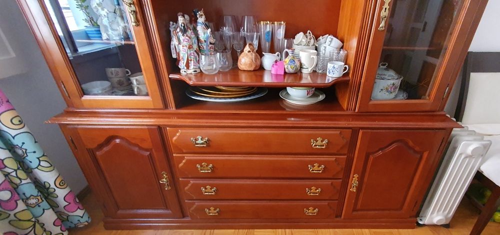 Vende-se armario de Sala