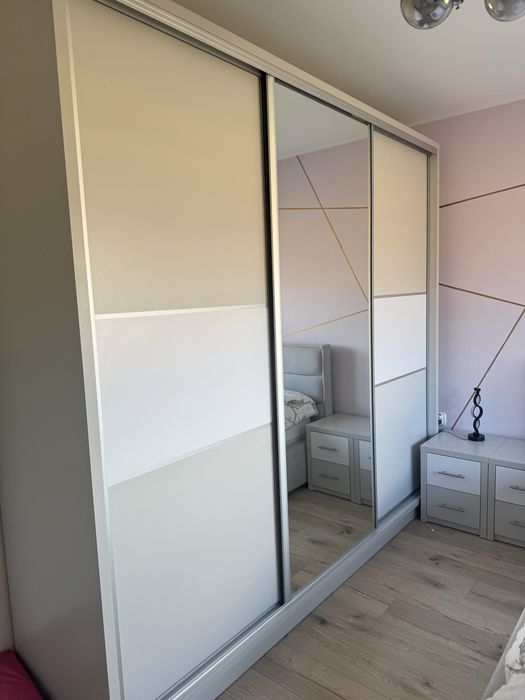 Komplet Mebli szafa komoda i nakaslik