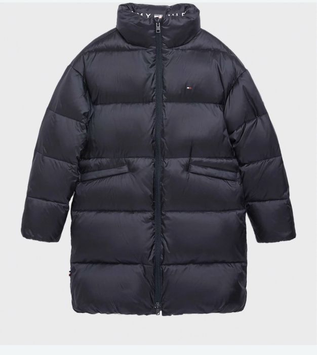 Пуховик Tommy Hilfiger.
