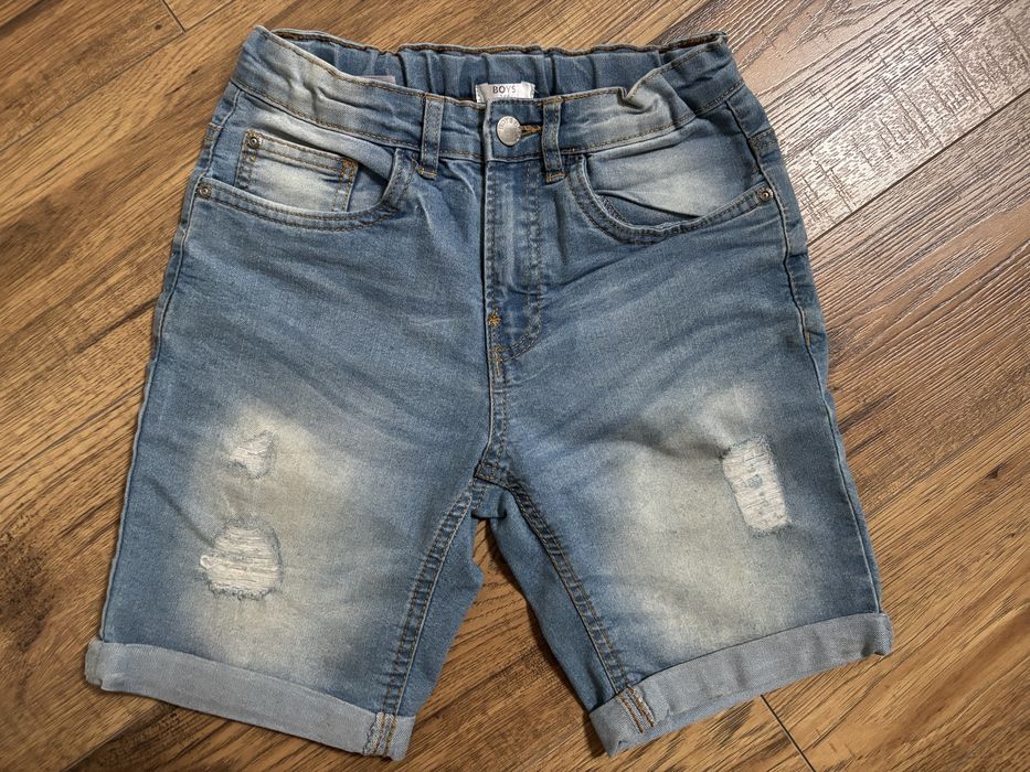 Krótkie spodenki jeansowe rozm.146 Boys