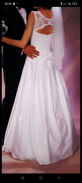 Suknia ślubna z pięknymi plecami