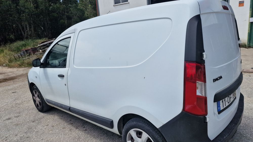 Dacia dokker ano 2013 dois lugares 240000 mil km