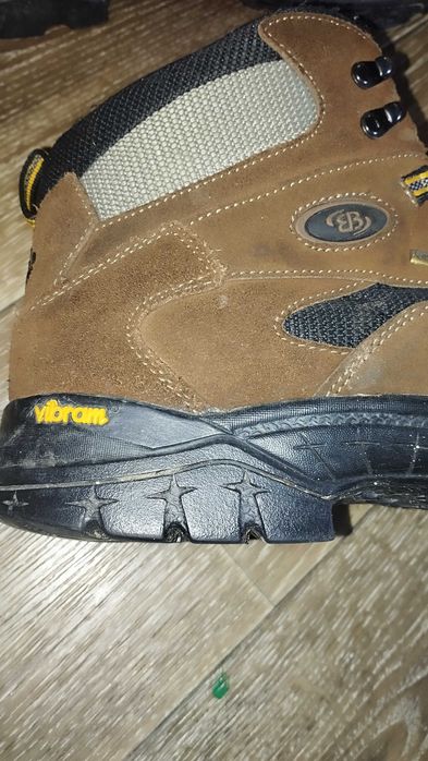 Ботінки трекінгові