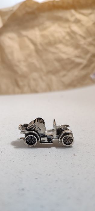 Срібна машинка ( можно на подарунок)