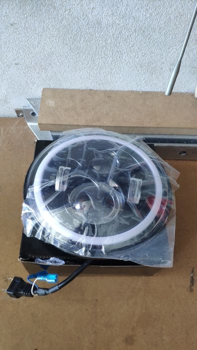 Farol LED para moto
