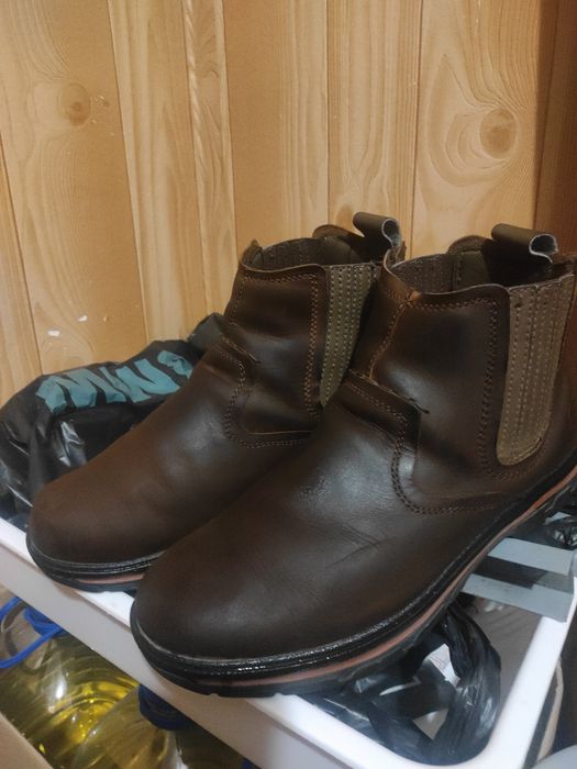 Ботинки зимние 43р кожа Skechers.