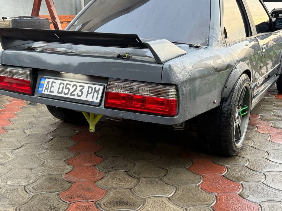 Продам Bmw e30 v8