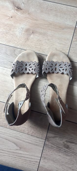 Босоніжки фірми RiEKER