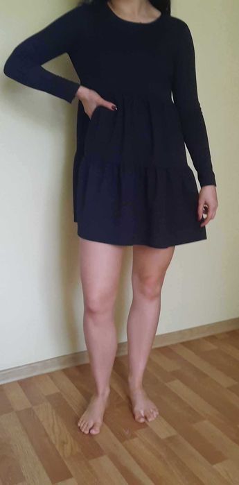 Czarna sukienka Sinsay rozmiar s