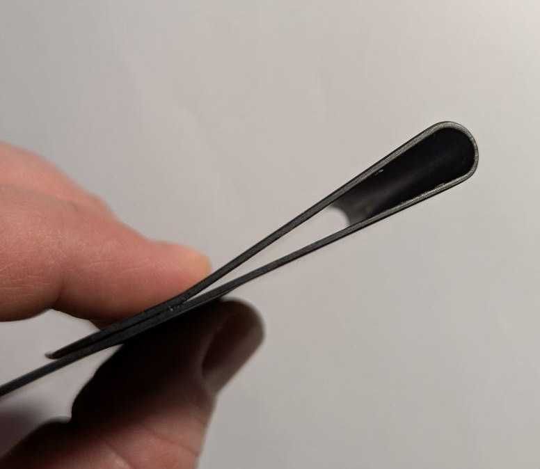 Ультратонкий карбоновий затискач для купюр та карток