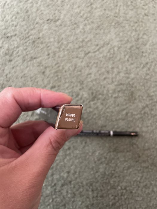 Nyx mikro kredka do brwi ze szczoteczką odvien blonde 1109