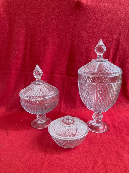 Decorative Crystal Pieces423542648986685441