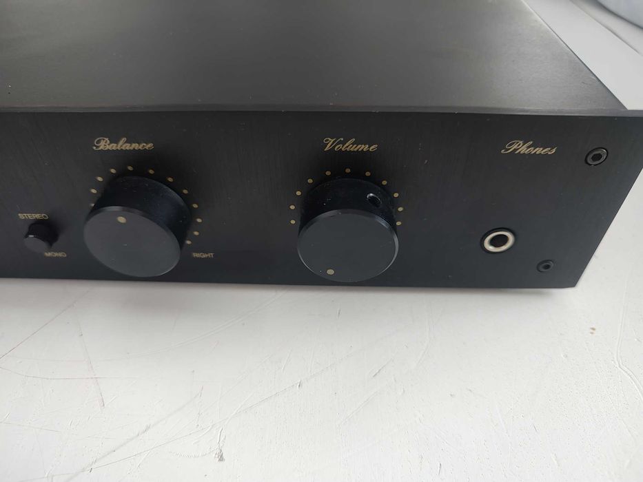 AVM Vorstufe Oryginał Preamp