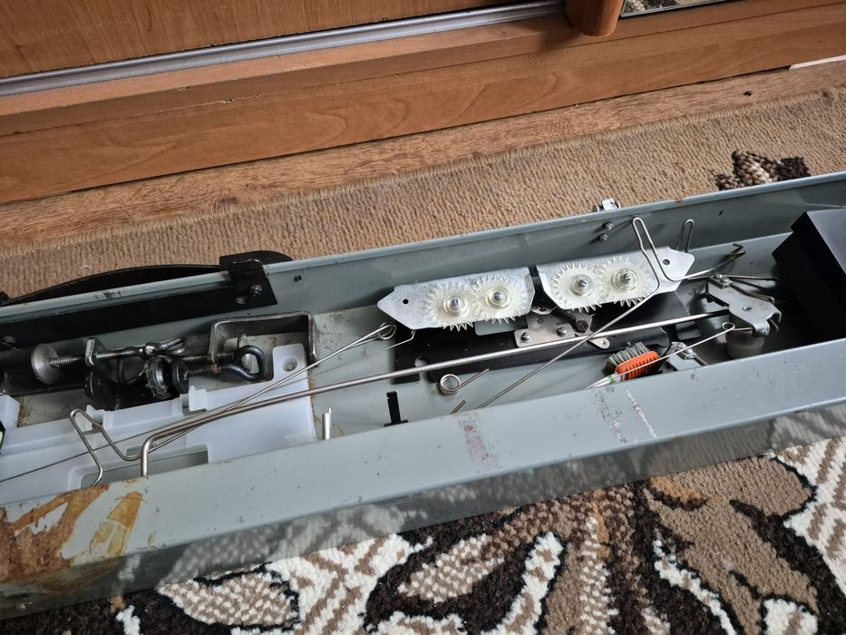 Продам вязальну машинку Нєва5