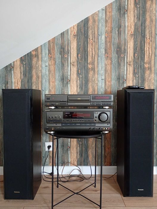 Amplituner Technics z CD i kolumnami