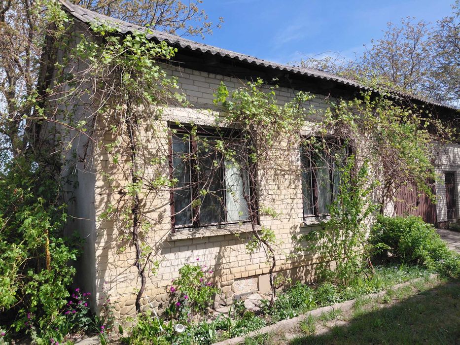 Продається великий будинок 170 кв.м в селі Вислобоки  - за 12 км від Львова