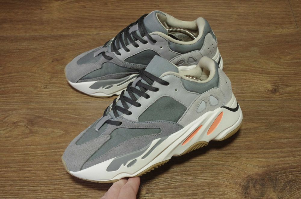 Кросівки Adidas Yeezy Boost 700 magnet оригінал 40 розмір стан нових
