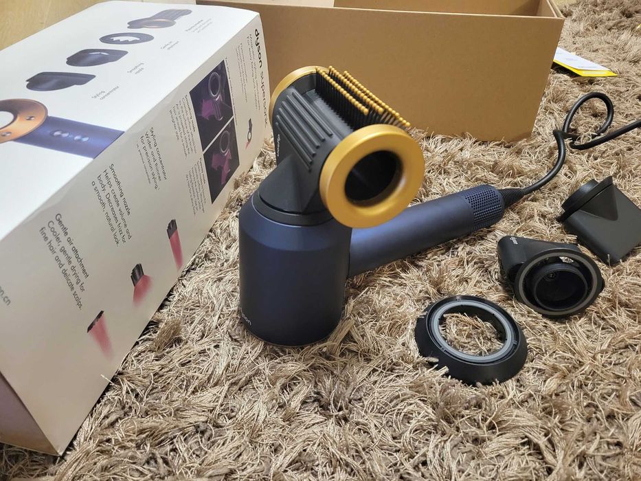 Продам фен Dyson Supersonic HD15 (як новий)