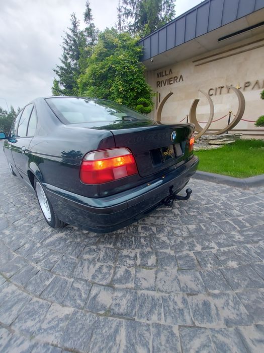 BMW 5-series e39 528i