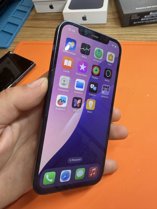 iPhone 12 64 GB (usado)