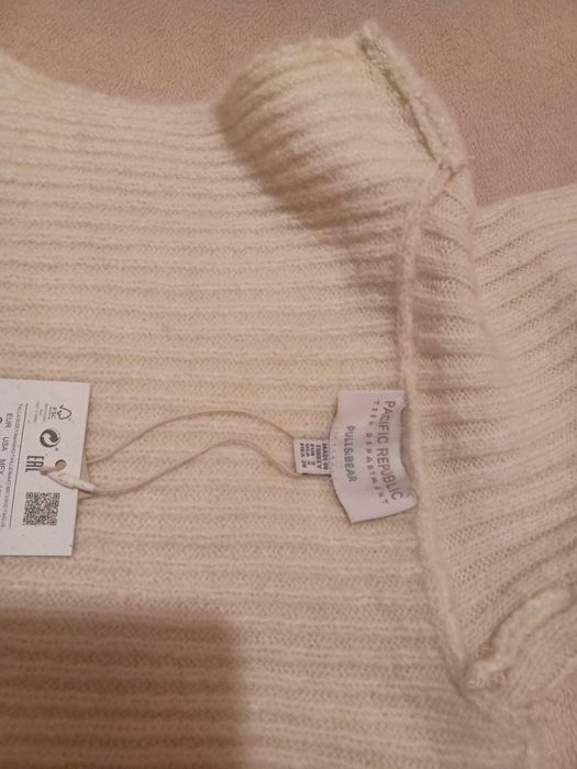 Camisola de malha nova com etiqueta